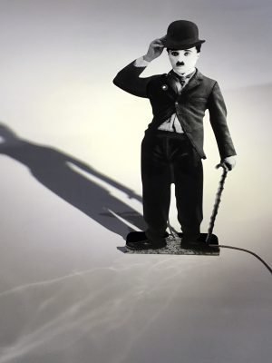 Charles Chaplin con sombrero